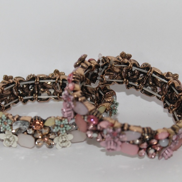 Statement bracelets - Picture 3 of 3
